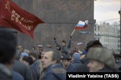 Участники митинга на Манежной площади, 7 марта 1992 г.