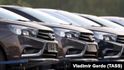 Ресейлік Lada Granta жеңіл көлігінің дизайны да жаңа емес. Бұл модель 2011 жылы да шығарылған.