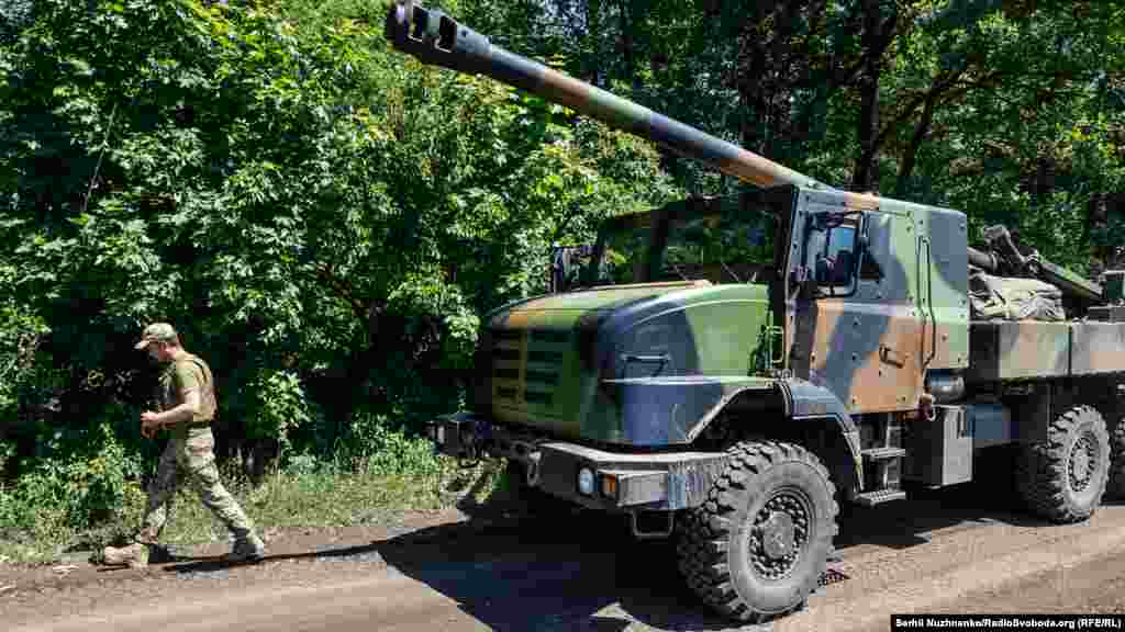 САУ CEASAR &ndash; французька колісна 155 мм самохідна гармата розробки GIAT Industries, вона б&rsquo;є на відстань до 40 кілометрів