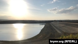 Вода відійшла від греблі Білогірського водосховища, 17 жовтня 2021 року