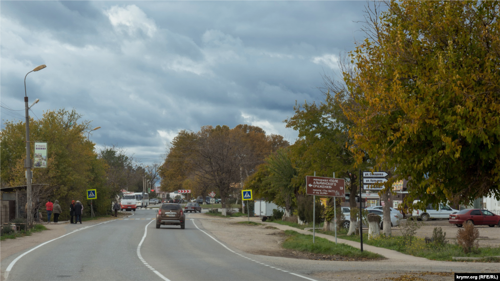 Як і в багатьох інших населених пунктах Криму, головна вулиця села Віліне має ім&#39;я Леніна