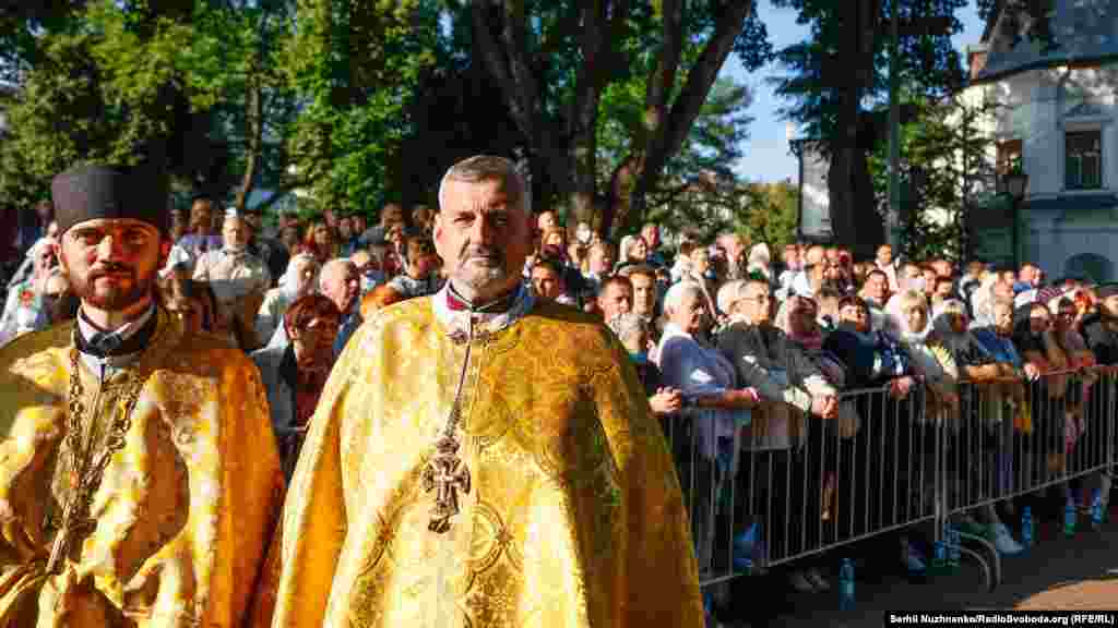 &laquo;До нашої радості на жаль домішаний і смуток, що не всі православні християни України ще пізнали повноту істини, не всі ще послідують вченню Церкви і канонічному порядку, досі ще тримаючись розділення та віддаляючи себе від спілкування. Але і за них ми молилися під час літургії, і за них також приносили Безкровну Жертву, маючи впевненість, що у Богом благословенний час і вони пізнають істину та увіллються в повноту Помісної Української Православної Церкви&raquo;, &ndash; сказав митрополит Епіфаній