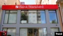 Bank Standard. Foto: Trend