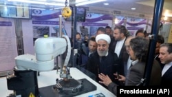 Prezident Həsən Ruhani "Milli nüvə günü" tədbirində, arxiv fotosu
